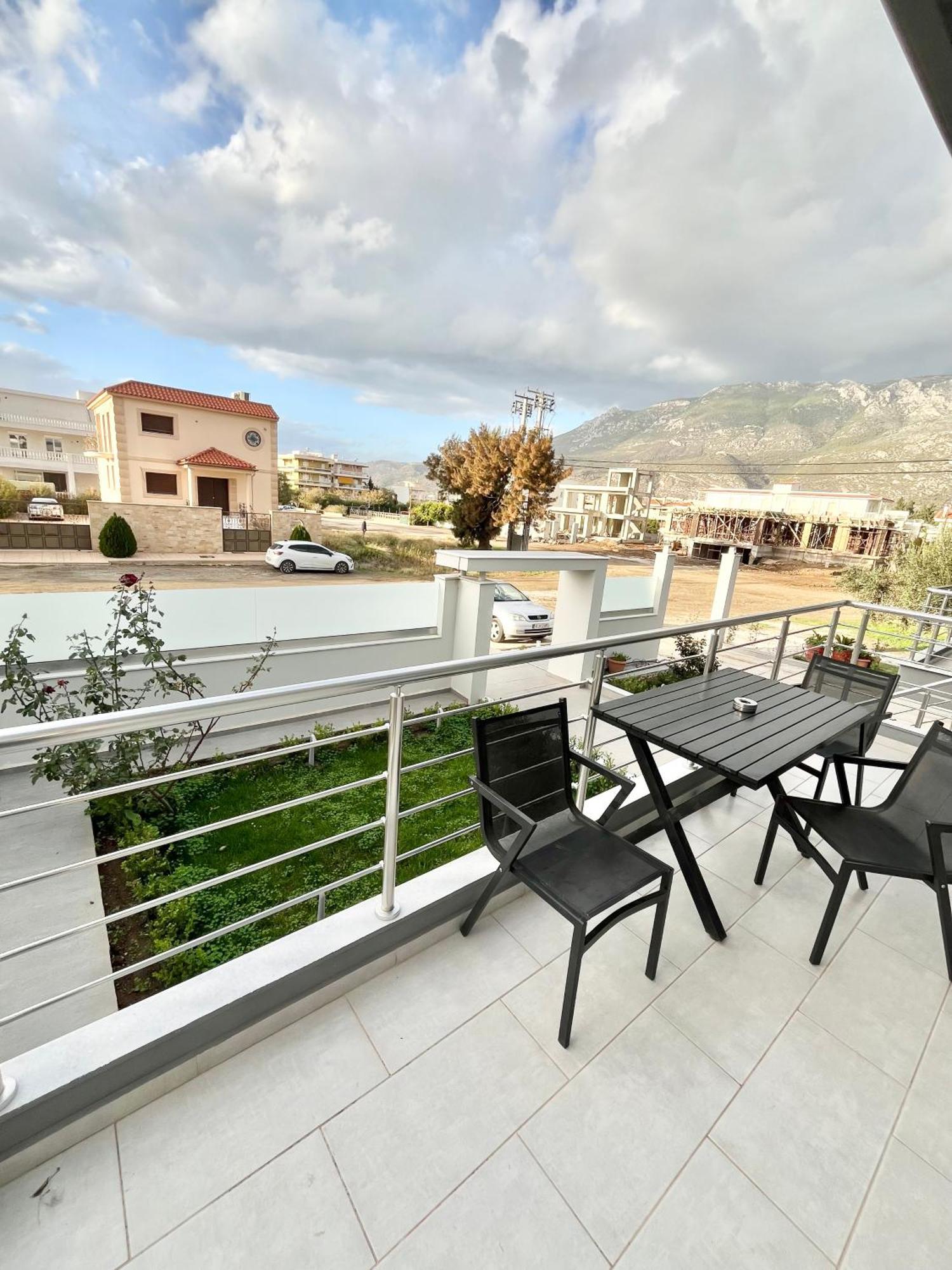 Blueline Apartment 3 Loutráki Zewnętrze zdjęcie